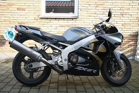 Kawasaki ZX6R [solgt] billede 1