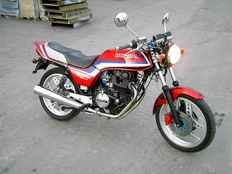 Honda CB400 N (Solgt) billede 1
