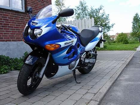 Suzuki GSX600F *til salg* billede 4