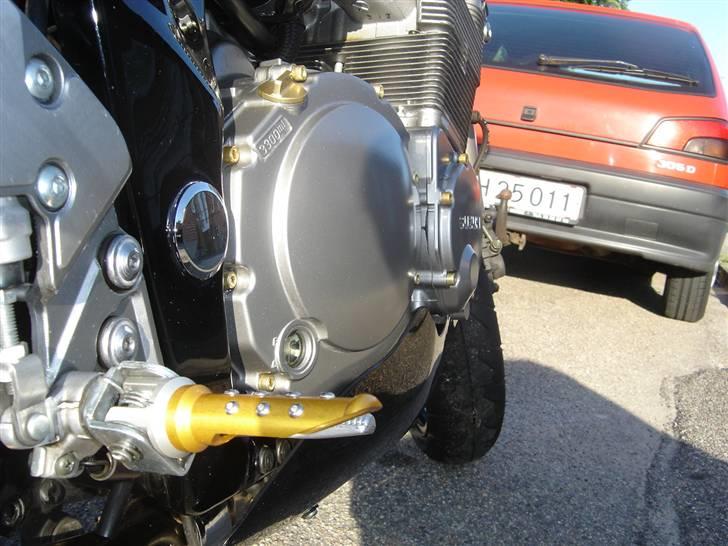 Suzuki GSF 600 (SOLGT) billede 11