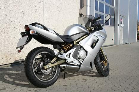 Kawasaki ER-6F billede 2