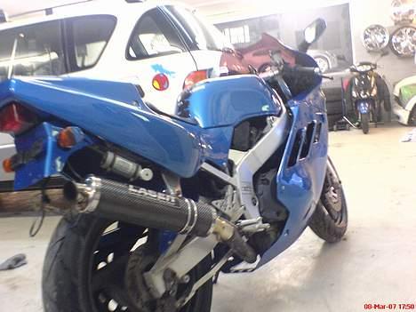 Suzuki Gsx-R 400R billede 10