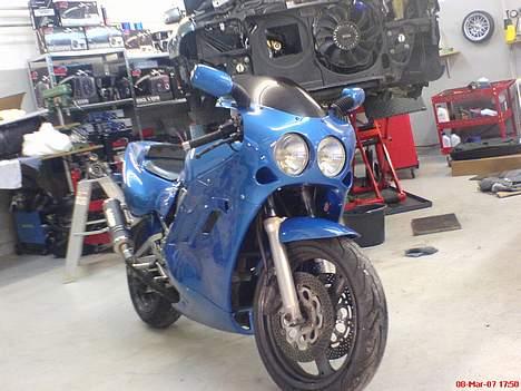Suzuki Gsx-R 400R billede 11