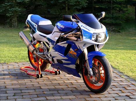 Suzuki Gsx-R 750 (SOLGT) billede 10