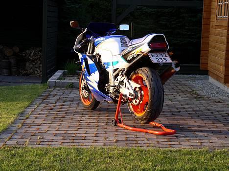 Suzuki Gsx-R 750 (SOLGT) billede 11