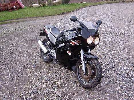 Suzuki GSX250R SOLGT billede 2