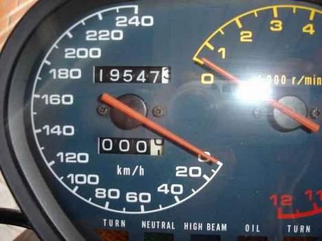 Suzuki GSXR 750 Katana - Sådan så tælleren ud da jeg købte den... billede 4