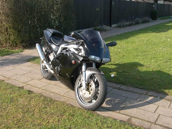 Suzuki gsxr 400 R billede 1