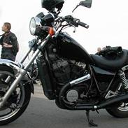 Honda NV 750 (Shadow)