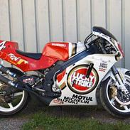 Suzuki RGV 250