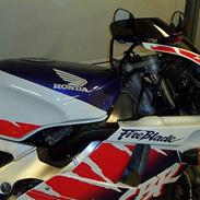 Honda CBR 400 rr fireblade