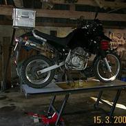 Suzuki DR 750 S