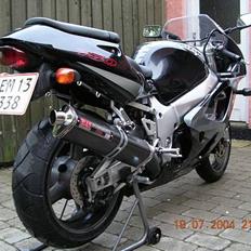 Suzuki GSX-R 750