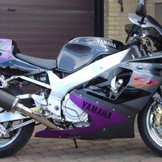 Yamaha YZF 750R