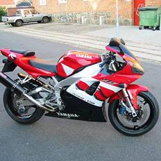 Yamaha YZF-R1 **Solgt**
