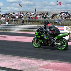 Kawasaki ZX9R (SOLGT)