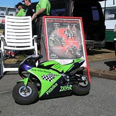 Kawasaki ZX9R (SOLGT)