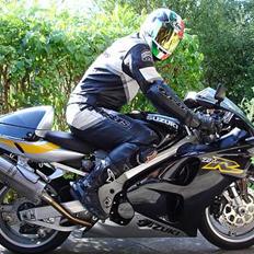 Suzuki TL 1000R
