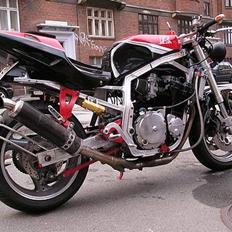 Suzuki GSX-R 750
