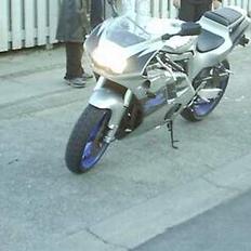 Suzuki GSXR 400 !!SOLGT!!