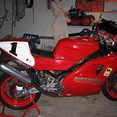Ducati 851