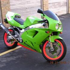 Kawasaki ZXR750R (M) **solgt**