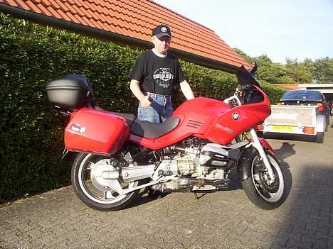 BMW R1100RS - Bmw, både i forgrunden og i baggrunden. billede 3