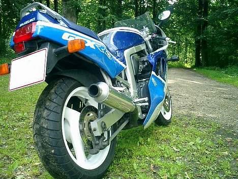 Suzuki GSX-R 750 - Solgt billede 7