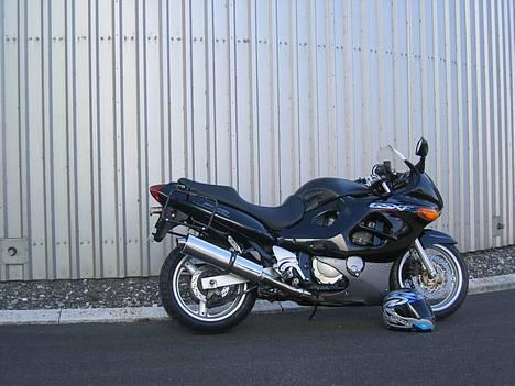 Suzuki GSX 750 F [SOLGT] - Nyt billede 02-08-2005 billede 8