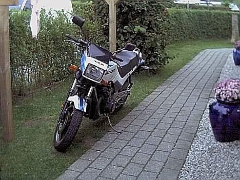 Suzuki GSX 550 ED *SOLGT* billede 2