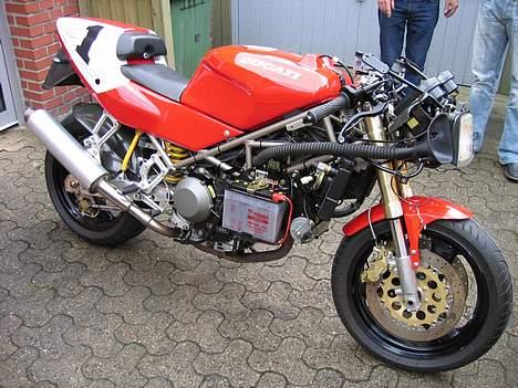 Ducati 888 billede 1