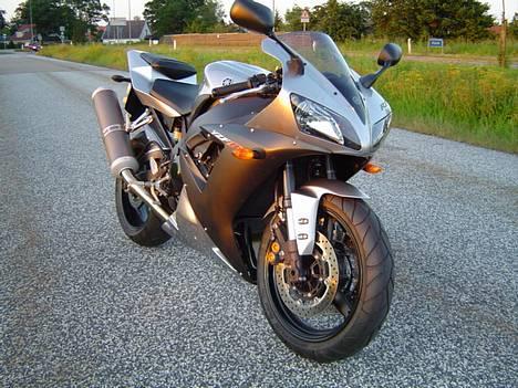 Yamaha YZF-R1 billede 2