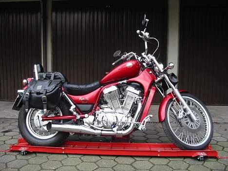 Suzuki VS 800 Intruder billede 1