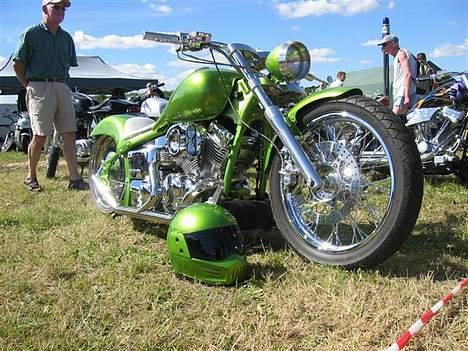 Yamaha Drag Star xvs 650 - Udstillet ved Fyns Mc Festival, 2004 billede 2