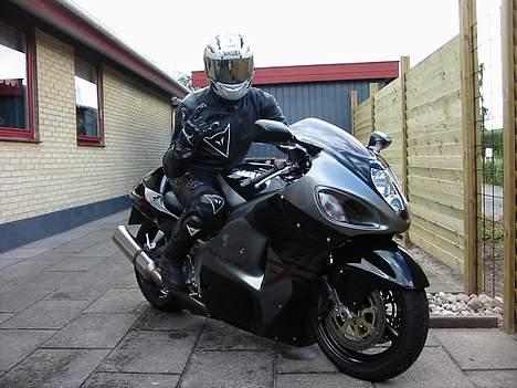 Suzuki GSX 1300R Hayabusa - HØNSEFODSHUD billede 2