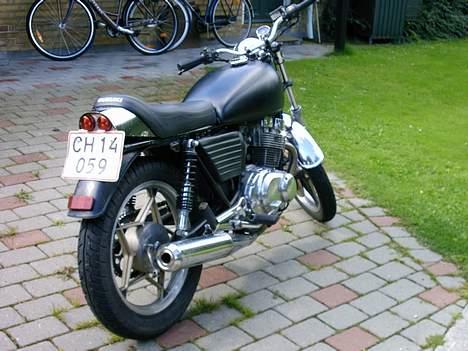 Suzuki gs 400 billede 3