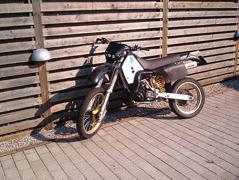 Husqvarna WR400 billede 1
