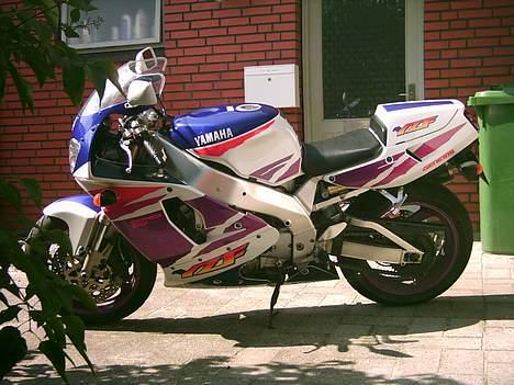 Yamaha YZF750R (solgt)  billede 2