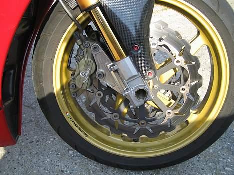 Ducati 748 årg. - Bølgeskiver ser cool ud... er 150g lettere pr. skive... billede 5