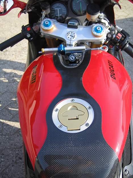 Ducati 748 årg. - öhlins styrdæmper og öhlins RT gaffel. billede 9