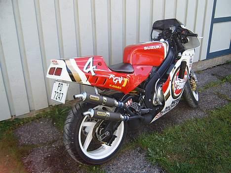 Suzuki RGV 250 billede 3