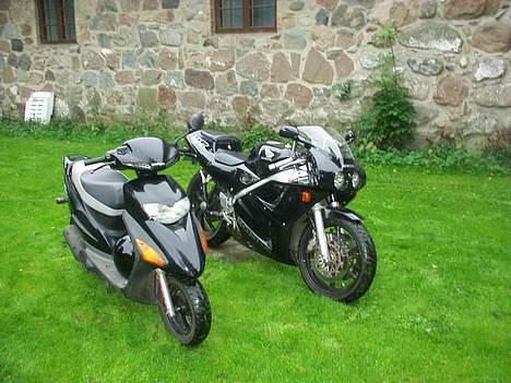 Honda VFR400R NC30 (Solgt) billede 3