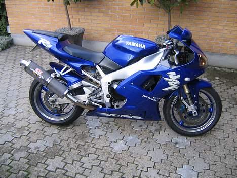 Yamaha yzf r1 billede 8