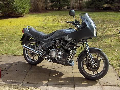 Yamaha XJ 900 - Så er den hvide shinet op !!! billede 1