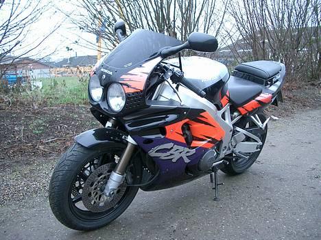 Honda CBR900RR Fireblade billede 2