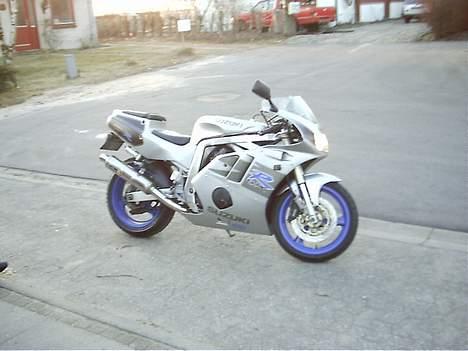 Suzuki GSXR 400 !!SOLGT!! billede 1