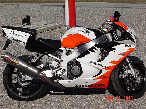 Honda fireblade - Min blade på den første rigtige forårsdag i 2005 billede 1