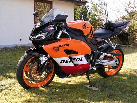 Honda CBR 1000 RR billede 1