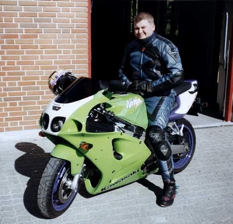 Kawasaki ZX12R - Mc nummer 3. zx7r årg 98, en kanon fed mc, køre idag i Århus ( Et godt køb ) billede 10