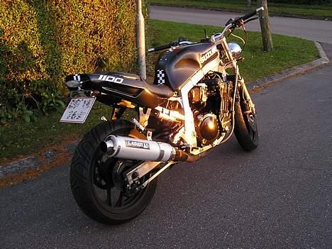 Suzuki gsx-r 1100 - Solgt billede 2